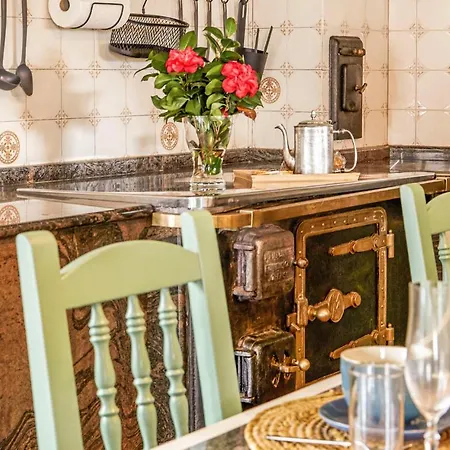 Сasa de vacaciones Amazing In With Indoor Swimming Pool, Wifi&5 Bedrooms Padrón