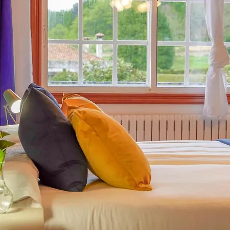 Сasa de vacaciones Amazing In With Indoor Swimming Pool, Wifi&5 Bedrooms Padrón